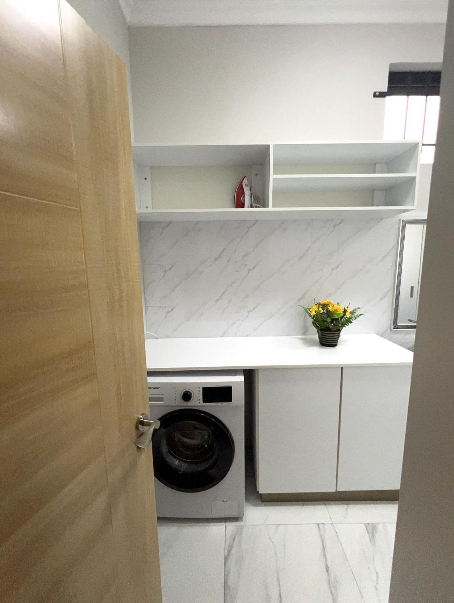 Newly Renovated Studio Apartment With Rooftop Pool, Few Steps To The Beach Flic-en-Flacq Екстериор снимка